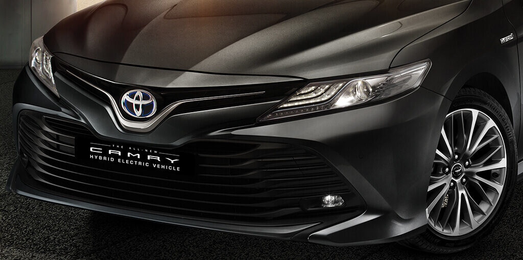2019 camry hybrid features