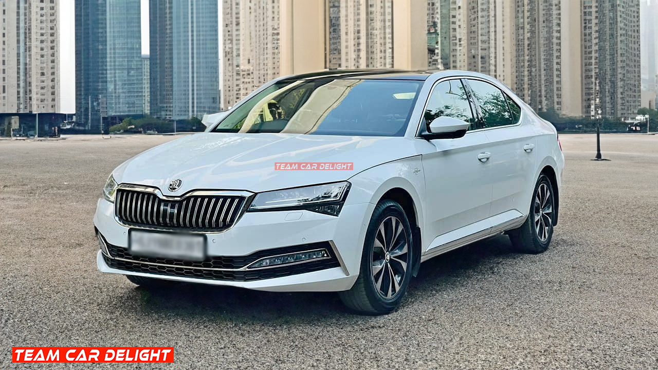 Skoda Superb Front Profile