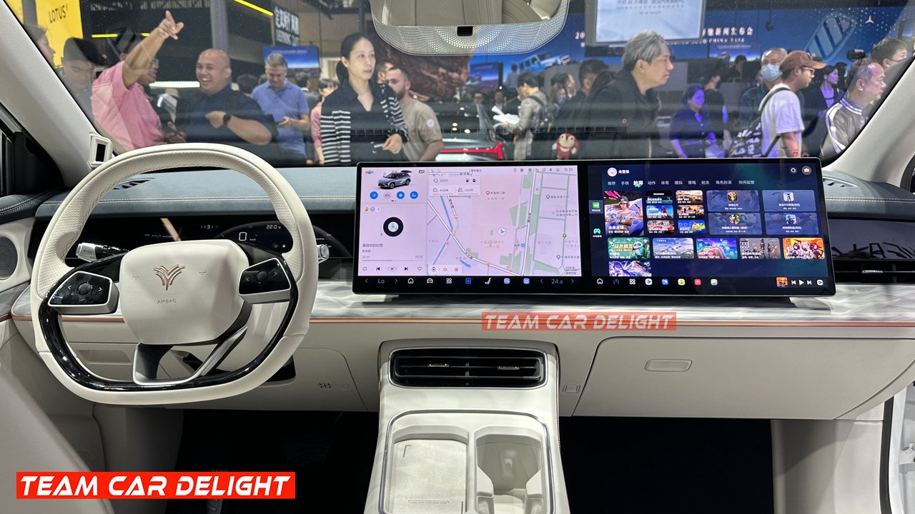 neta L SUV interior