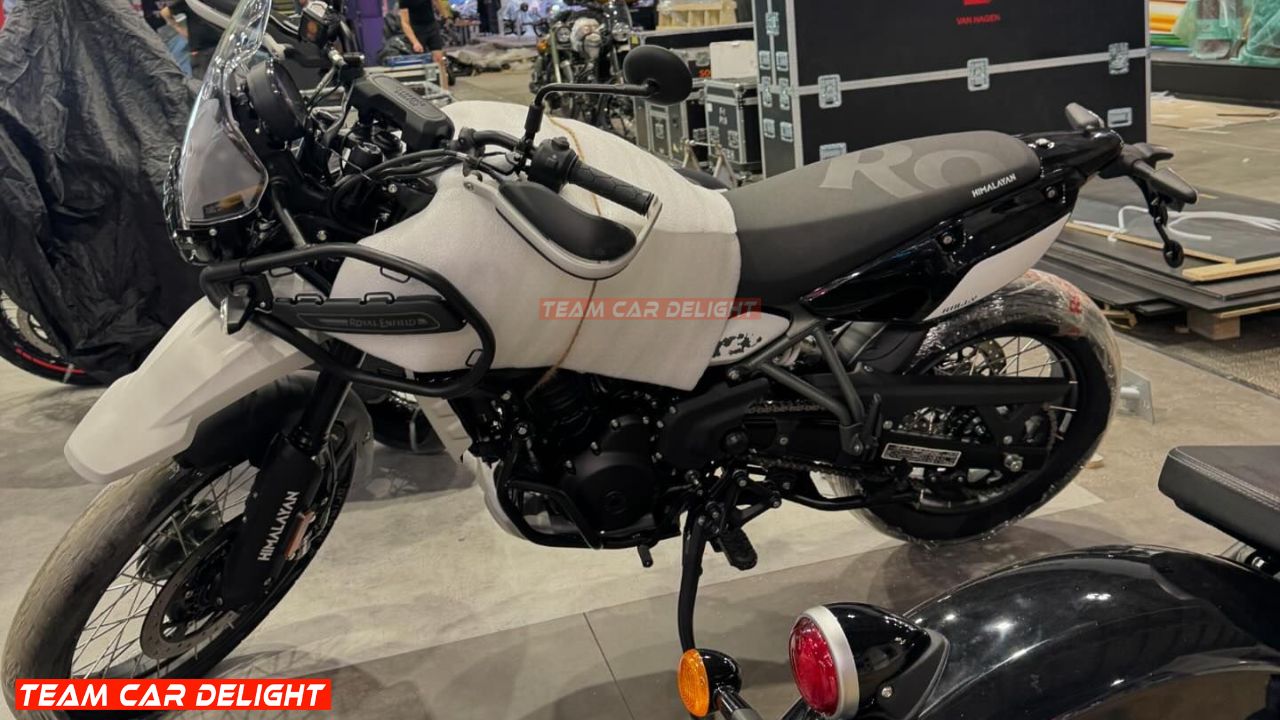 Leaked Shot of the Upcoming Royal Enfield Himalayan 450 Rally Edition